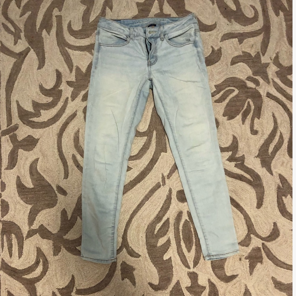 Light wash 4 short American Eagle jeans